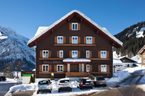 Gästehaus Widderstein, Mittelberg, Österreich